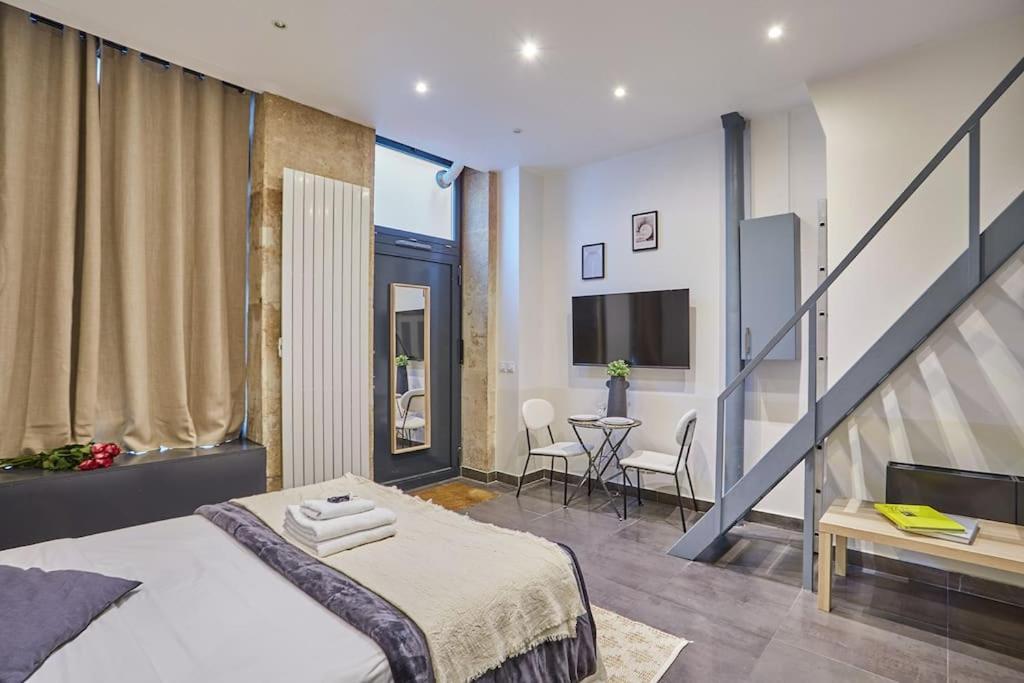Appartement Center Of Montmartre By Prestige Parijs